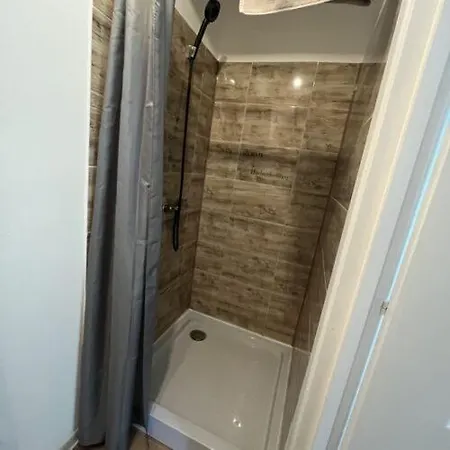 Vecsey Apartament *